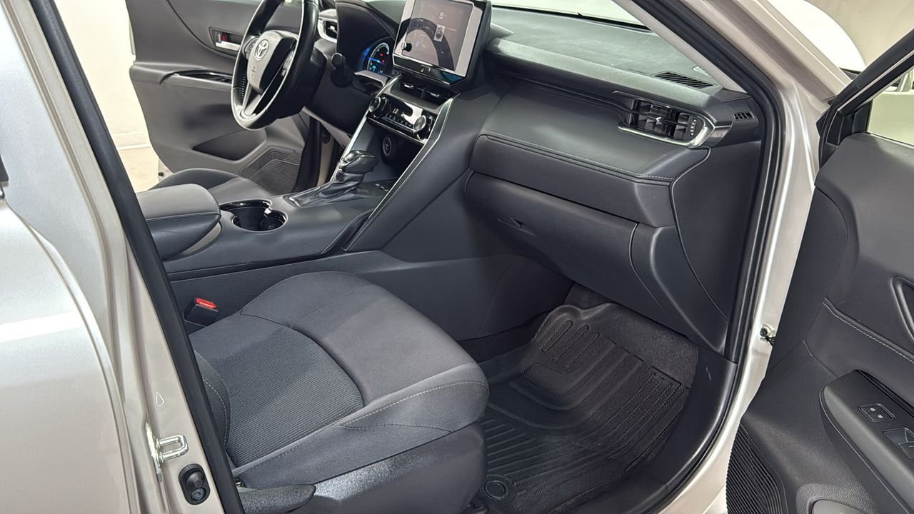 Certified Used 2024 Silver Toyota LE image 18
