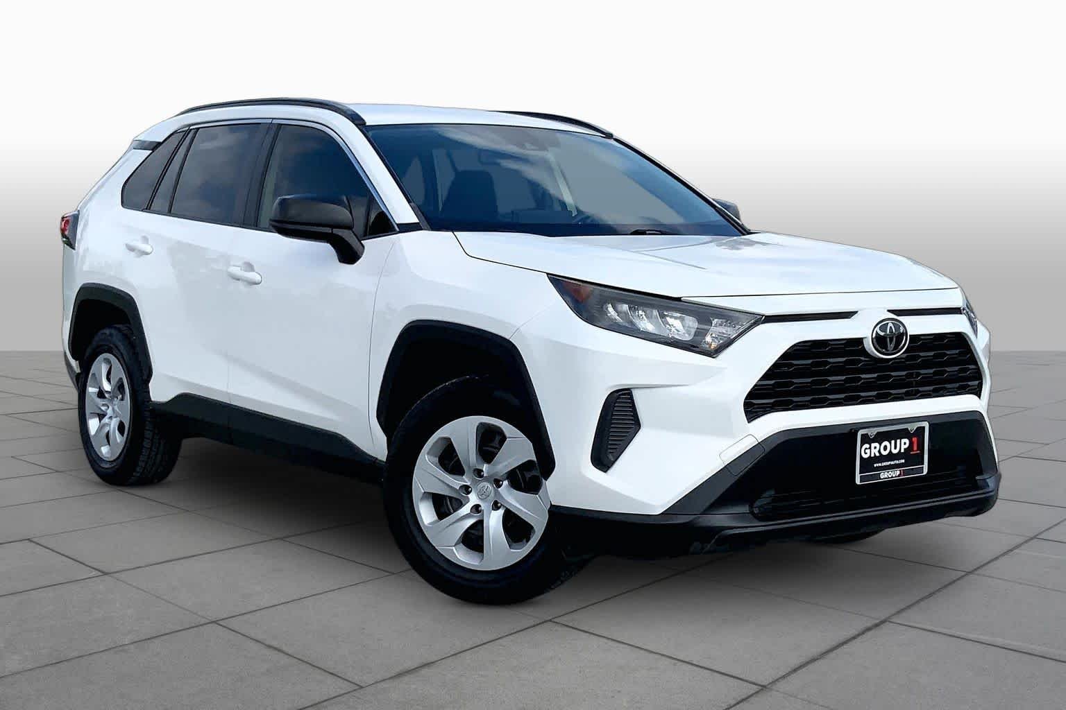Used 2019 Super White Toyota LE image 3