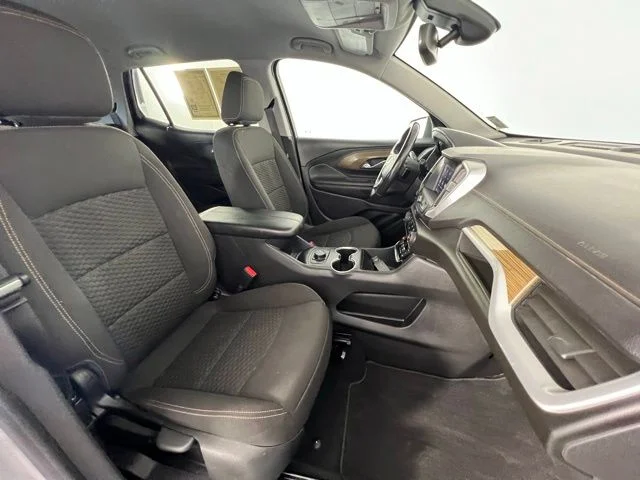 Used 2021 Silver GMC SLE image 34