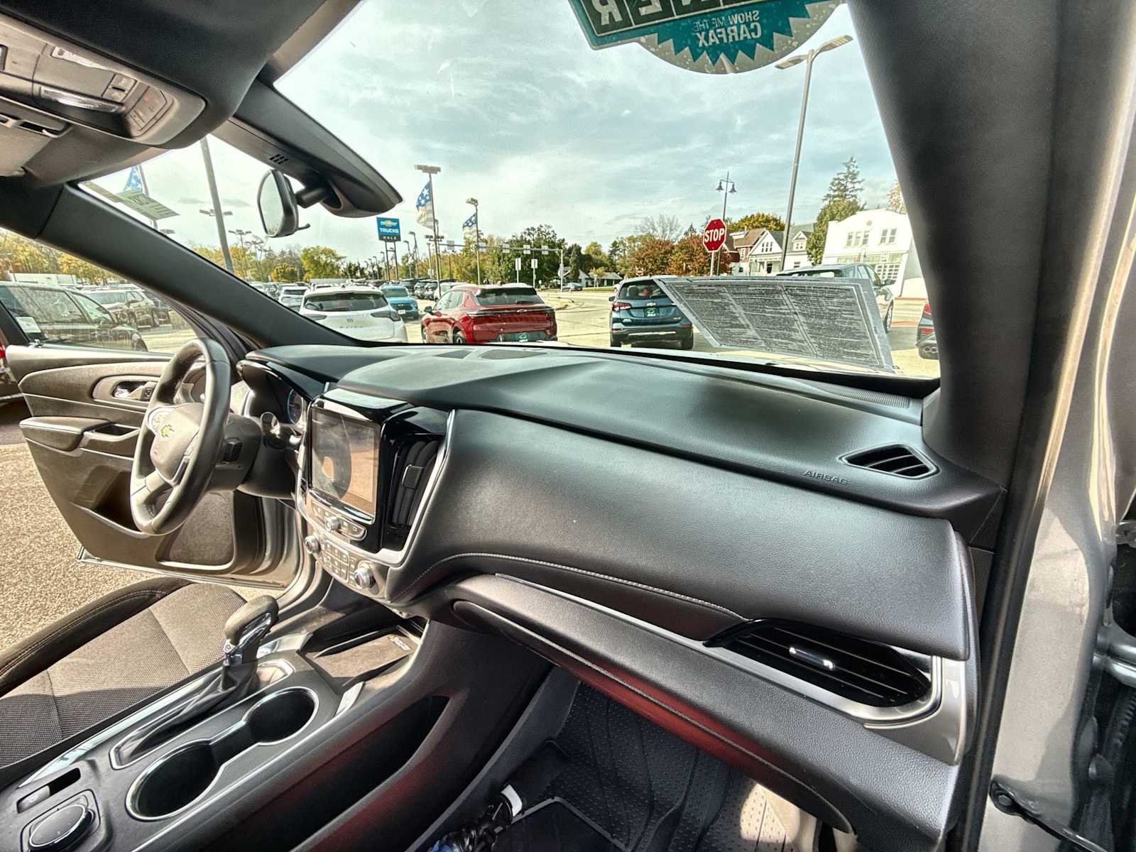 2023 Chevrolet Traverse 1LT - Photo 27