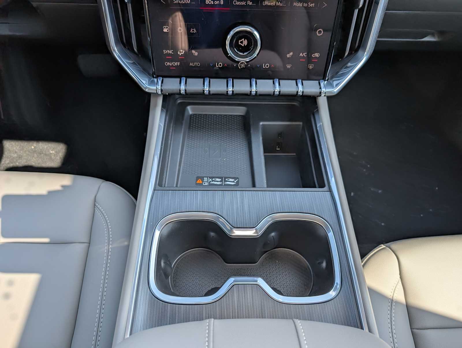 2026 GMC Acadia Elevation - Photo 13