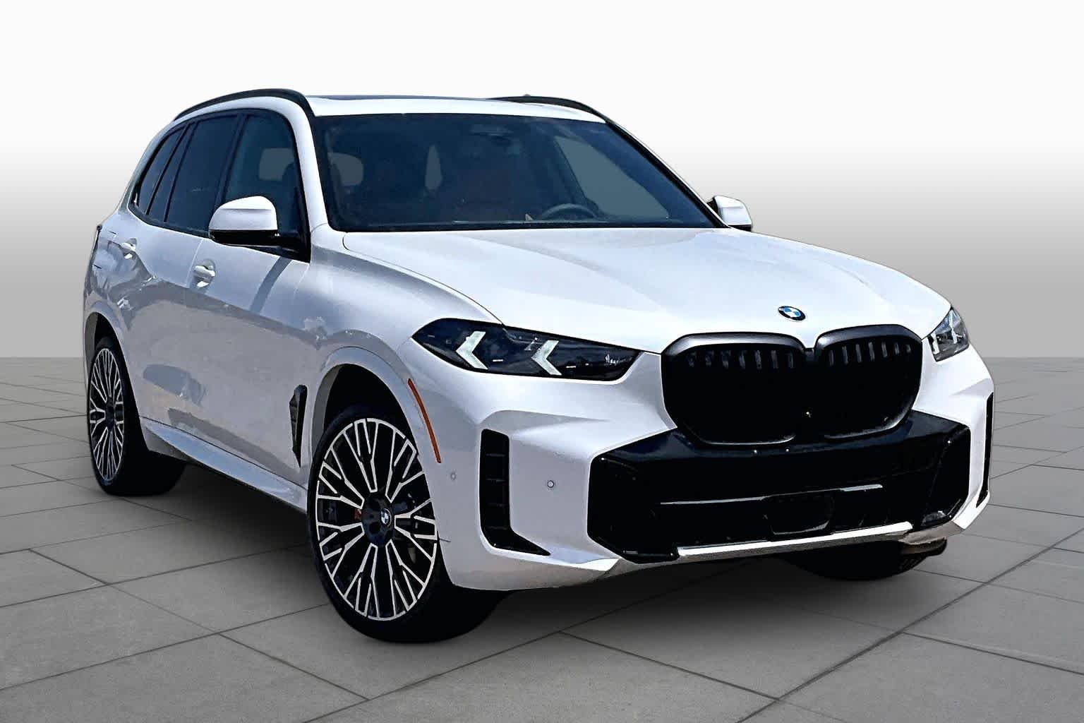 New 2026 Mineral White Metallic BMW xDrive40i image 2