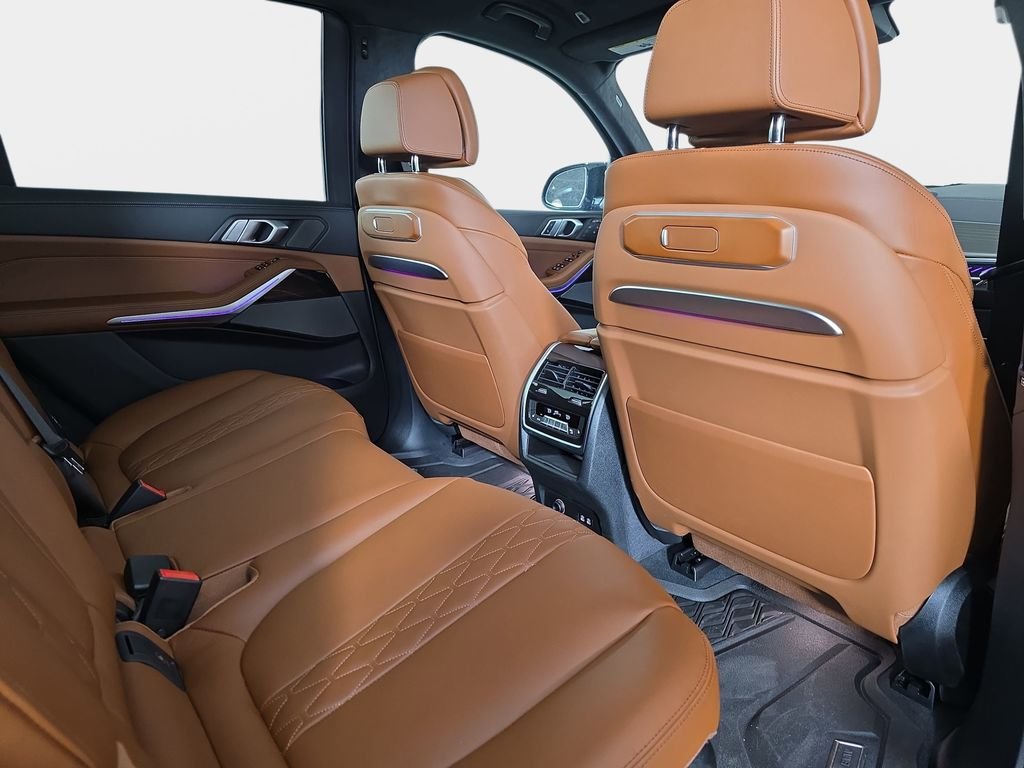 2026 BMW X7 M60i - Photo 10