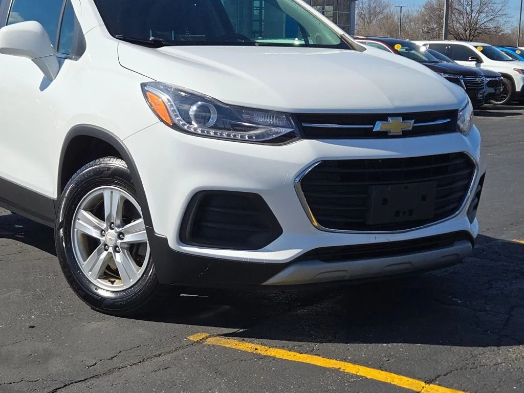 Used 2019 Chevrolet Trax LT with VIN KL7CJPSB0KB756160 for sale in Palatine, IL