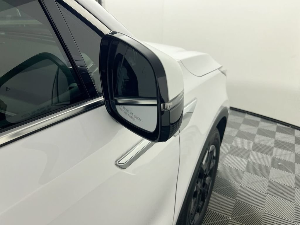 Certified Used 2024 White Kia S image 31