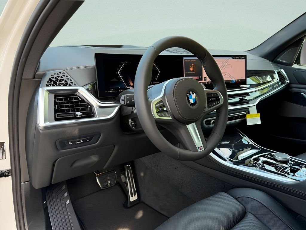 New 2026 Mineral White Metallic BMW xDrive40i image 9