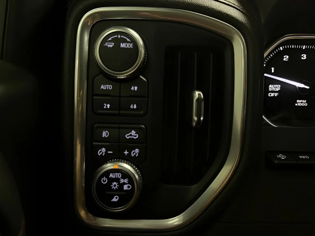 Used 2021 Black GMC AT4 image 23