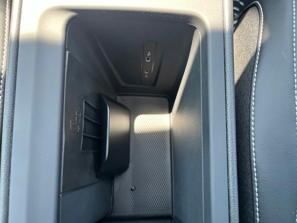 New 2026 Blue Volkswagen SE image 14