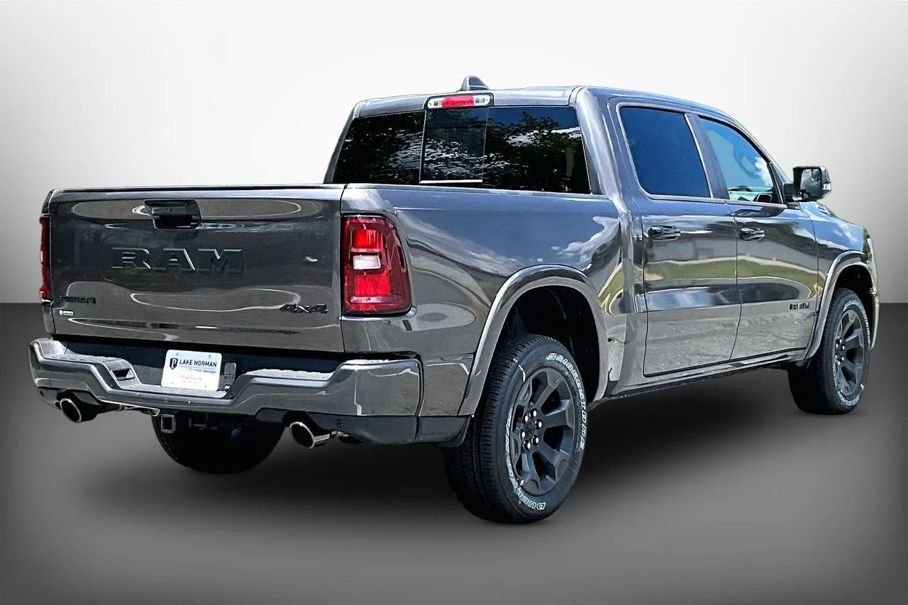 New 2026 Granite Crystal Metallic Clearcoat RAM Big Horn/Lone Star image 8