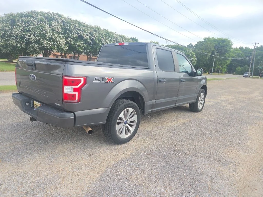 Used 2018 Gray Ford XL image 8
