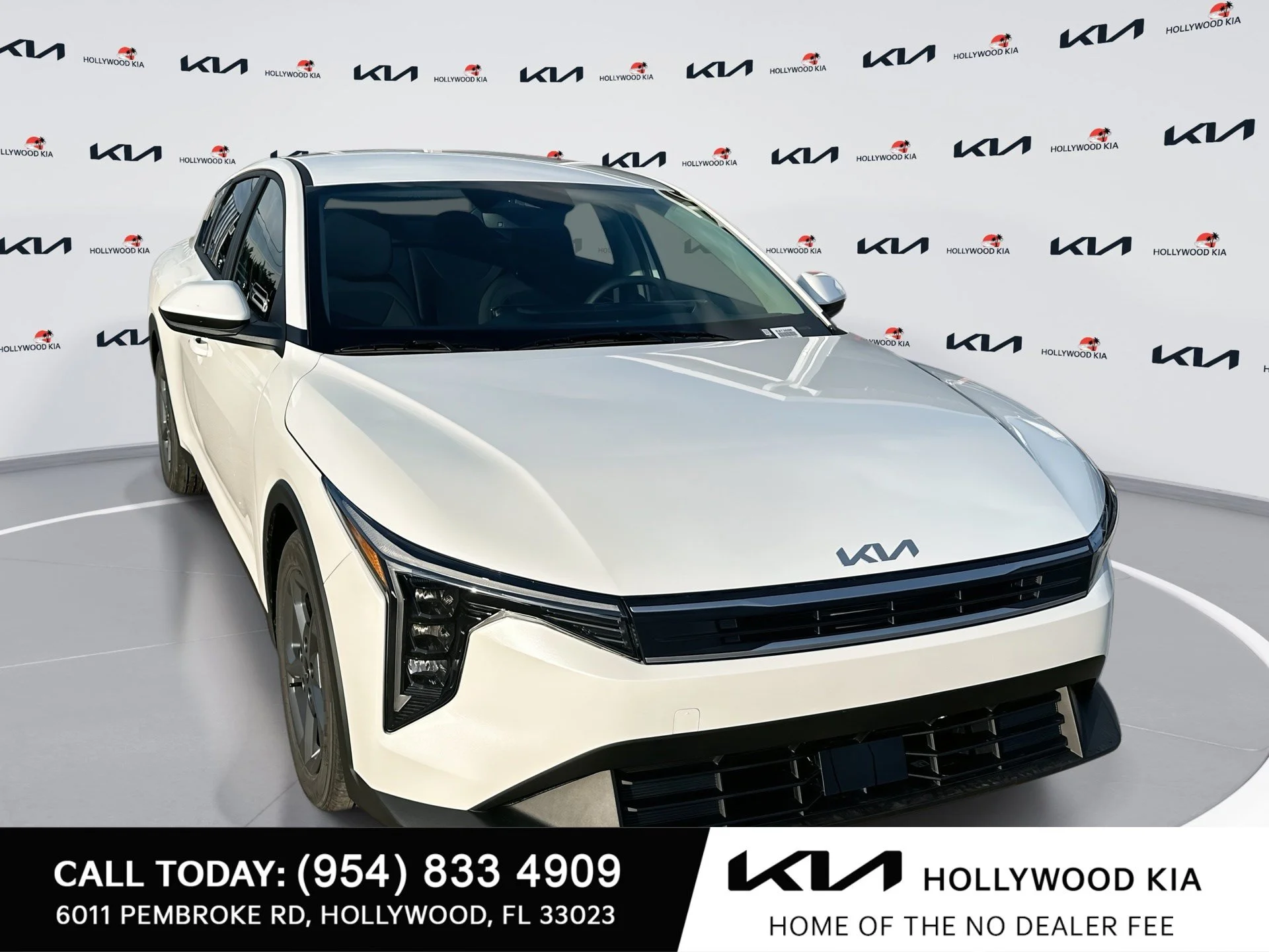 New 2026 Snow White Pearl Kia LXS image 1