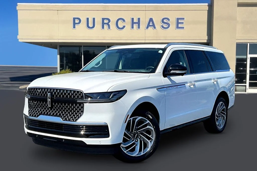 New 2027 Pristine White Metallic Tri-Coat Lincoln Reserve image 2