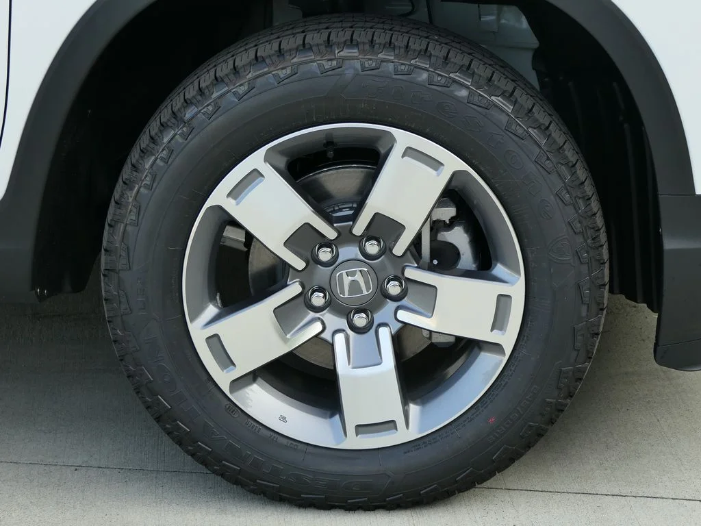 New 2026 Platinum White Pearl Honda RTL image 11