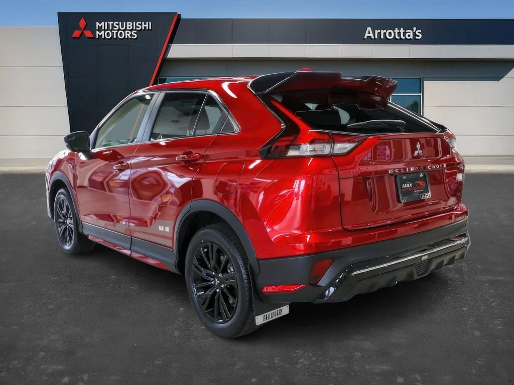 New 2026 Red Diamond Mitsubishi LE image 5