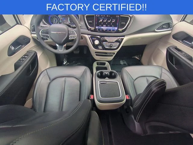 Used 2023 Silver Chrysler Touring L image 30