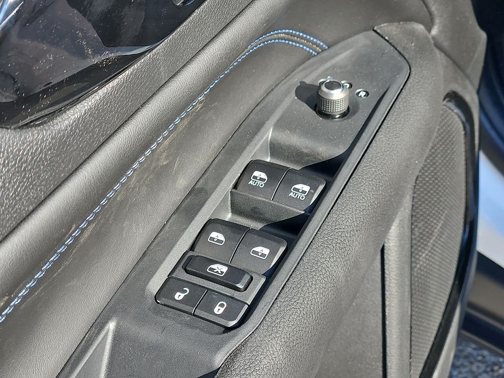 New 2026 Bright White Clearcoat Jeep Latitude image 13
