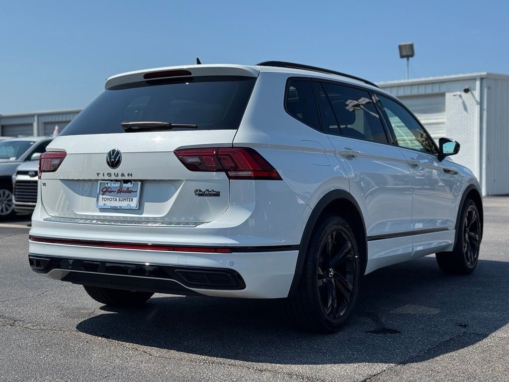Used 2024  Volkswagen 2.0T SE R-Line Black image 13