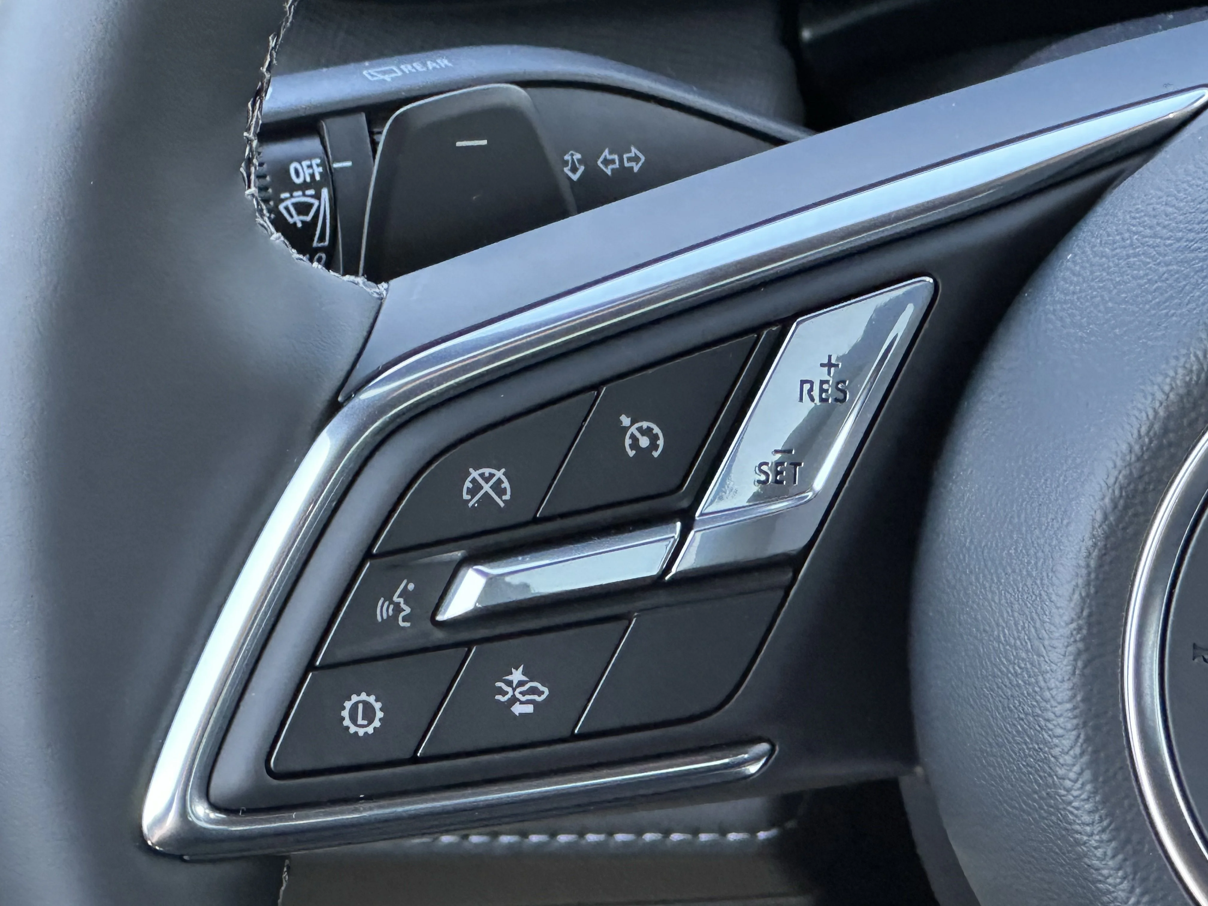 New 2026 Summit White Buick Sport Touring image 10