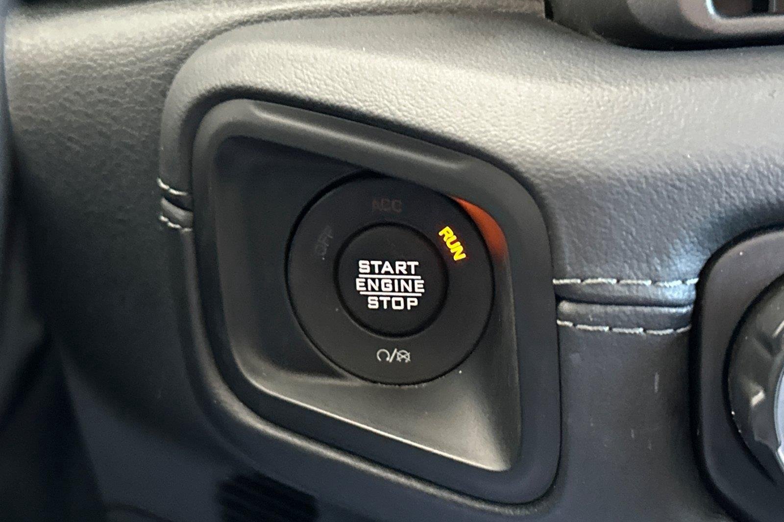 Used 2024 Bright White Clearcoat Jeep Sahara image 22