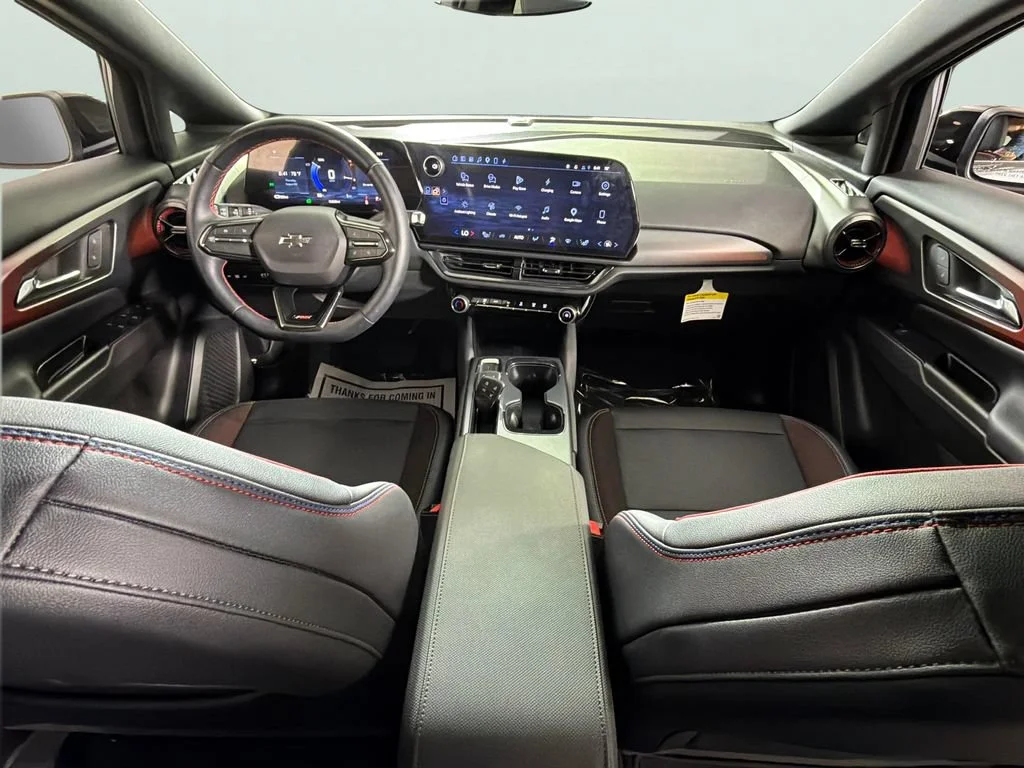 2024 Chevrolet Equinox EV RS - Photo 31