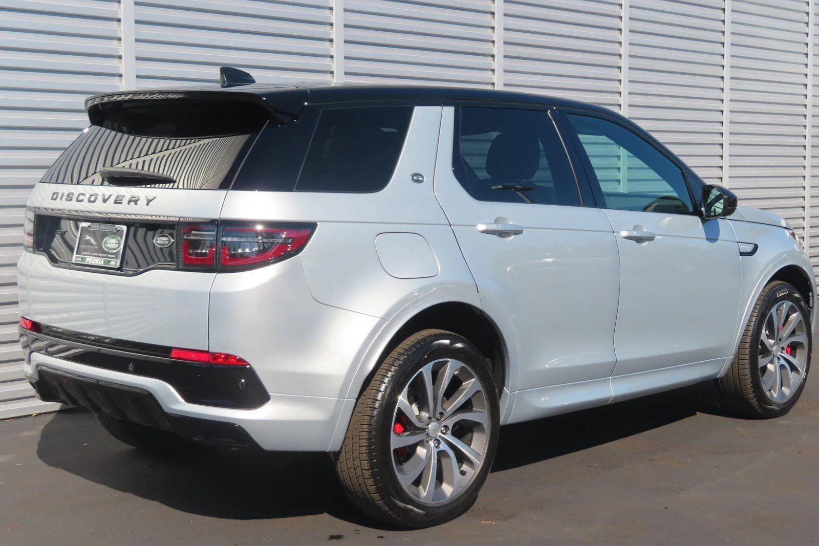 Used 2023 Hakuba Silver Metallic Land Rover SE R-Dynamic image 14
