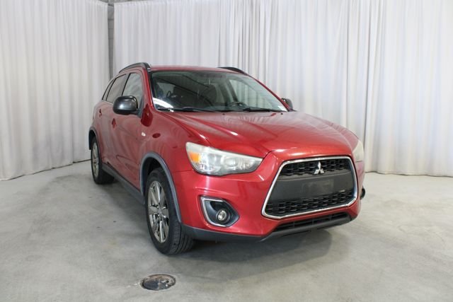 Used 2013  Mitsubishi LE image 35