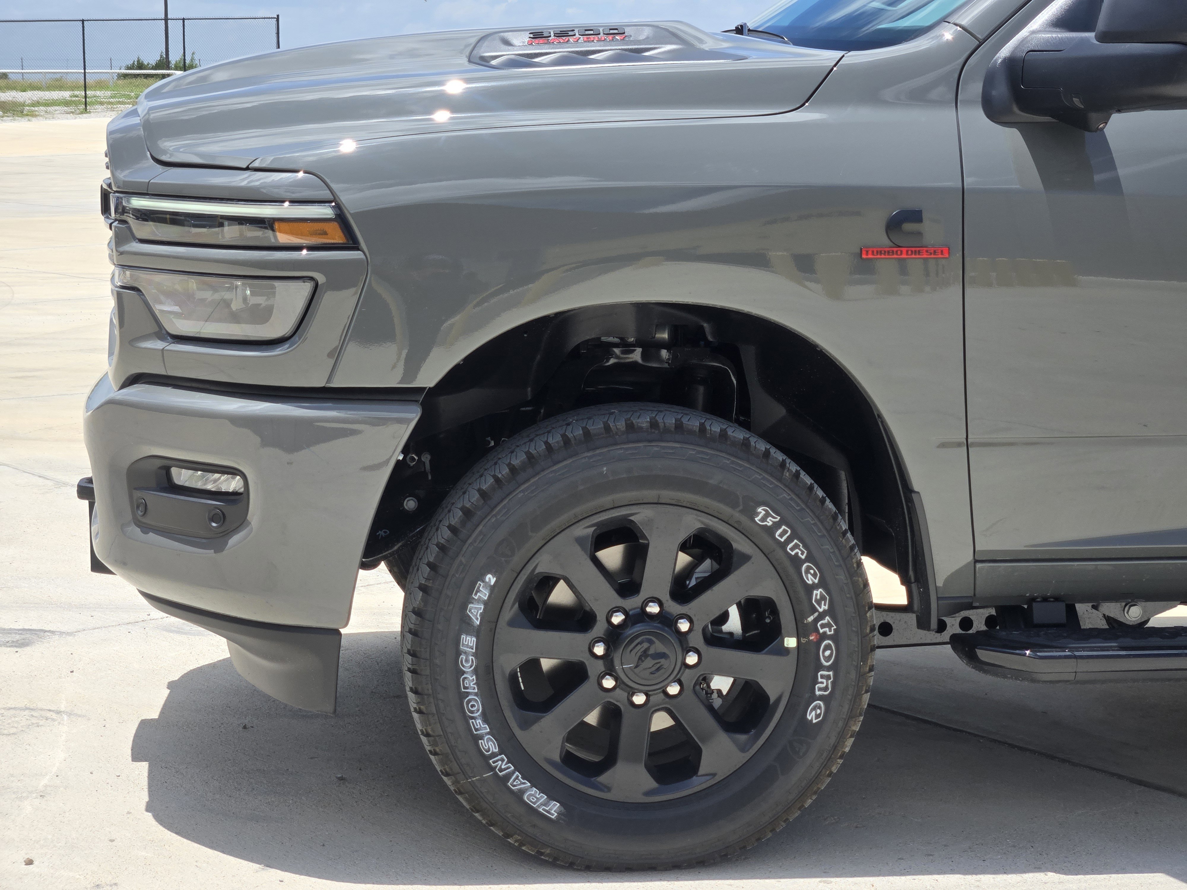 New 2026 Ceramic Gray Clear-Coat Exterior Paint RAM Laramie image 6