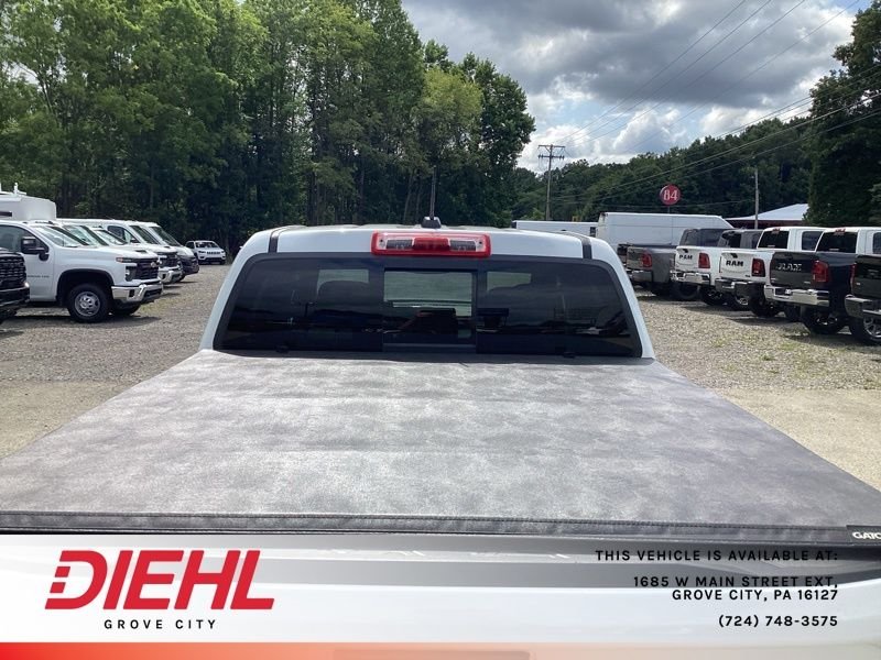 Used 2024 White GMC AT4X image 14
