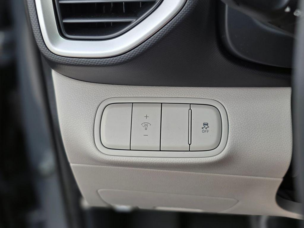 New 2026 Gray Hyundai SEL image 38
