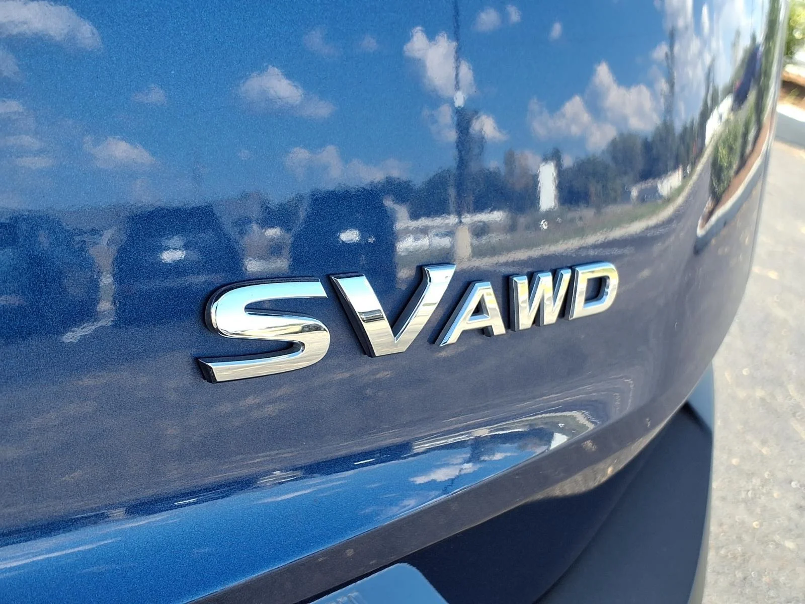 Used 2023 Caspian Blue Metallic Nissan SV image 29