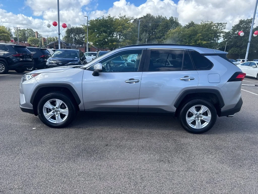 Used 2021 Silver Toyota XLE image 4