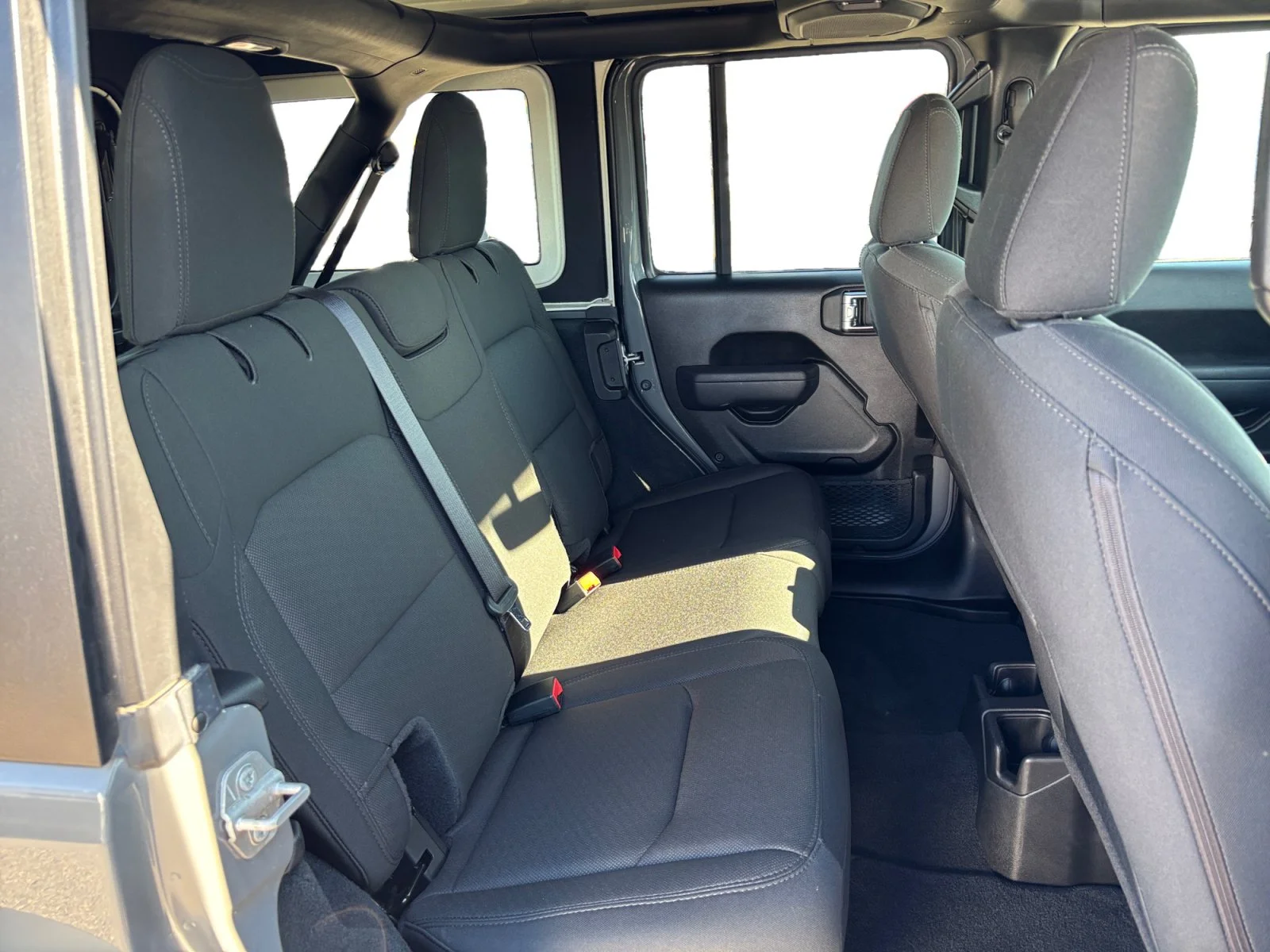 Used 2022 Gray Jeep Unlimited Sport Altitude image 18