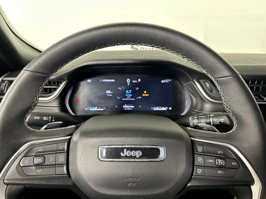 Used 2024 Silver Jeep Altitude X image 13