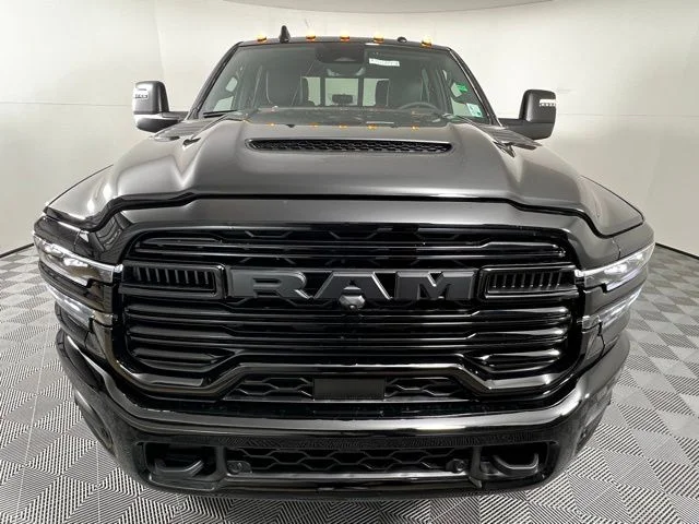 New 2026 Diamond Black Crystal Pearl-Coat Exterior Paint RAM Laramie image 2