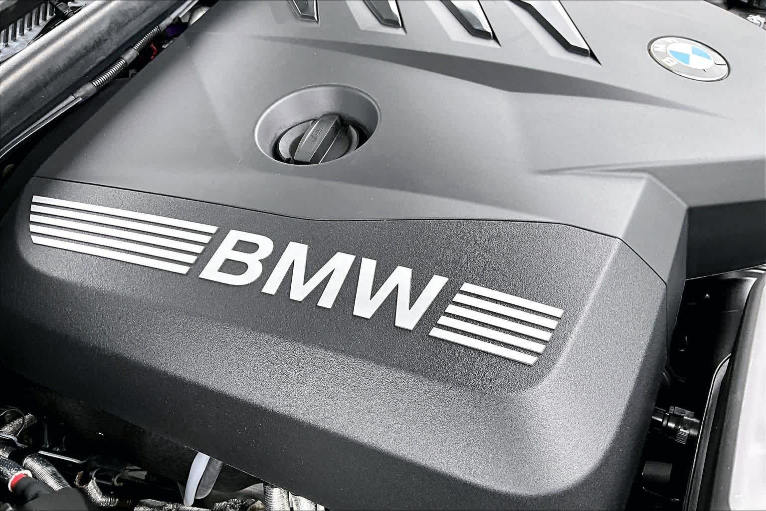 Certified Used 2025 Alpine White BMW 330i image 33