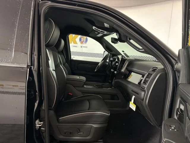New 2026 Diamond Black Crystal Pearl-Coat Exterior Paint RAM Limited image 20