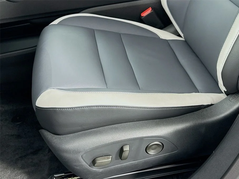 New 2026 Sonic Gray Pearl Honda Touring image 38