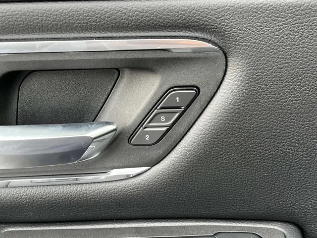 New 2026 Hydro Blue Pearl-Coat Exterior Paint RAM Laramie image 23