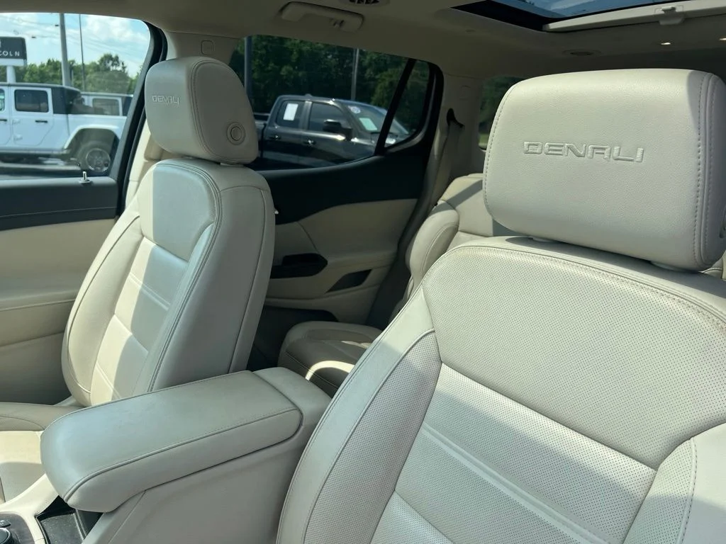 Used 2020 White Frost Tri-Coat GMC Denali image 8