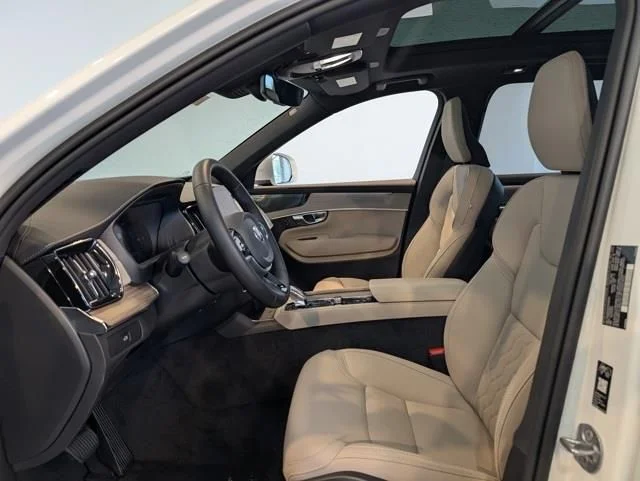 2026 Volvo XC90 Ultra - Photo 10