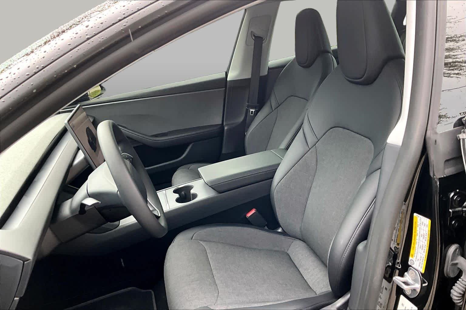 Used 2025  Tesla Long Range image 7