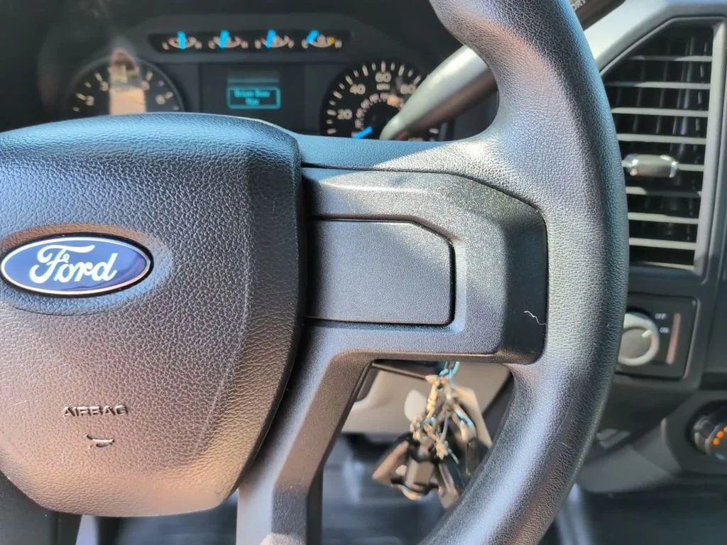 Used 2016 White Ford XL image 20
