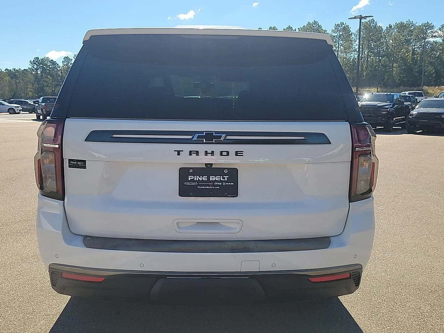 Used 2022 Summit White Chevrolet Z71 image 17