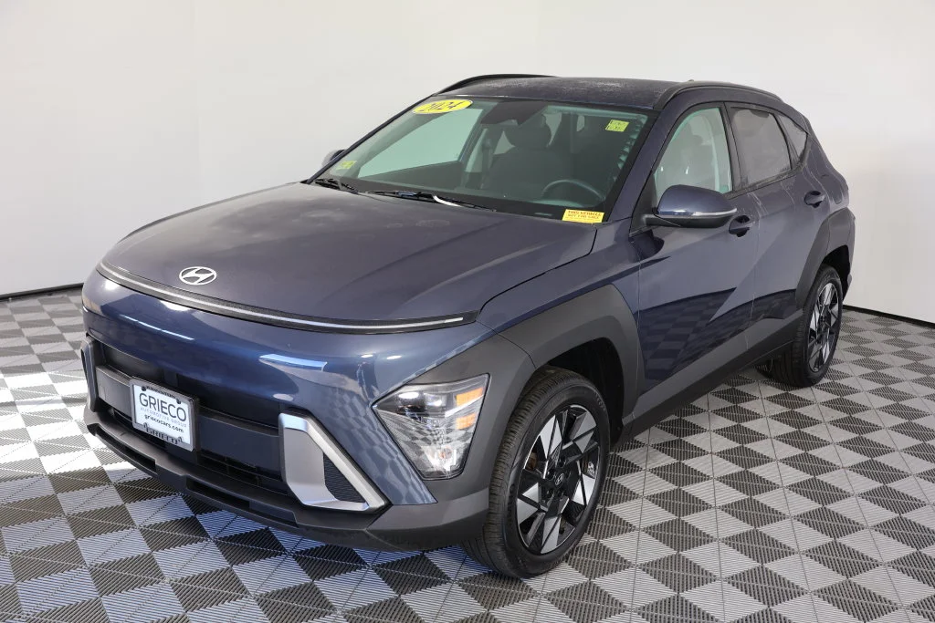 Used 2024 Denim Blue Pearl Hyundai SEL image 4