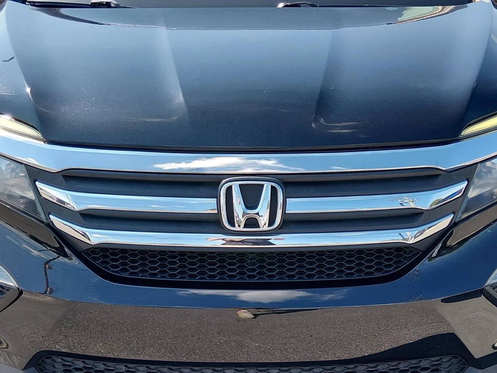 Used 2017 Crystal Black Pearl Honda EX-L image 9