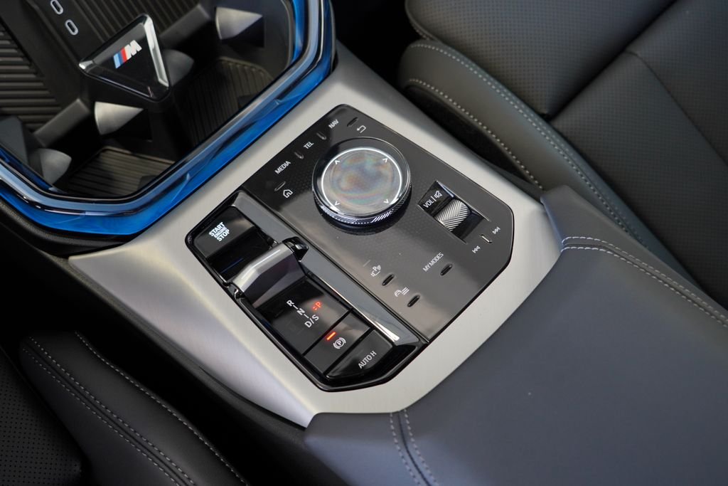 New 2026 Alpine White BMW 30 xDrive image 17