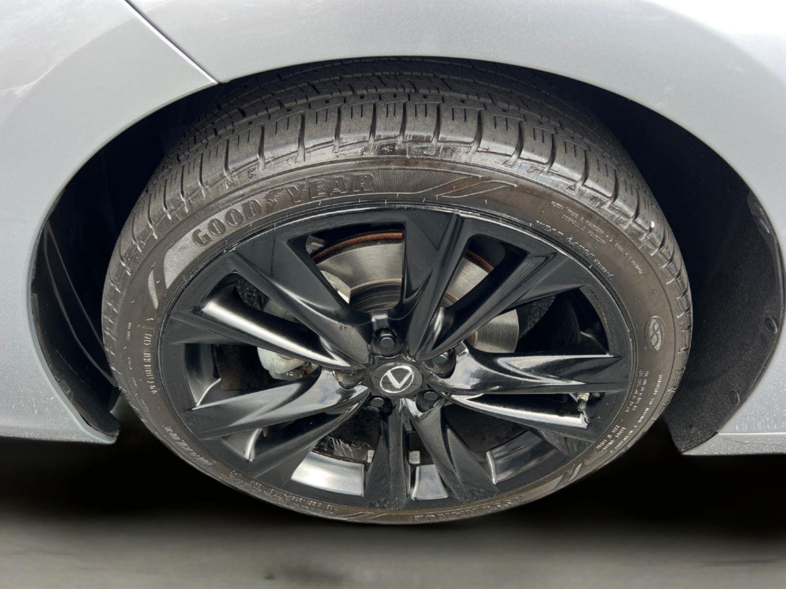 2022 Lexus ES F SPORT - Photo 12