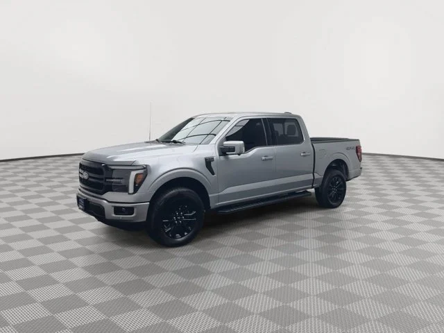 Used 2025 Silver Ford LARIAT image 36