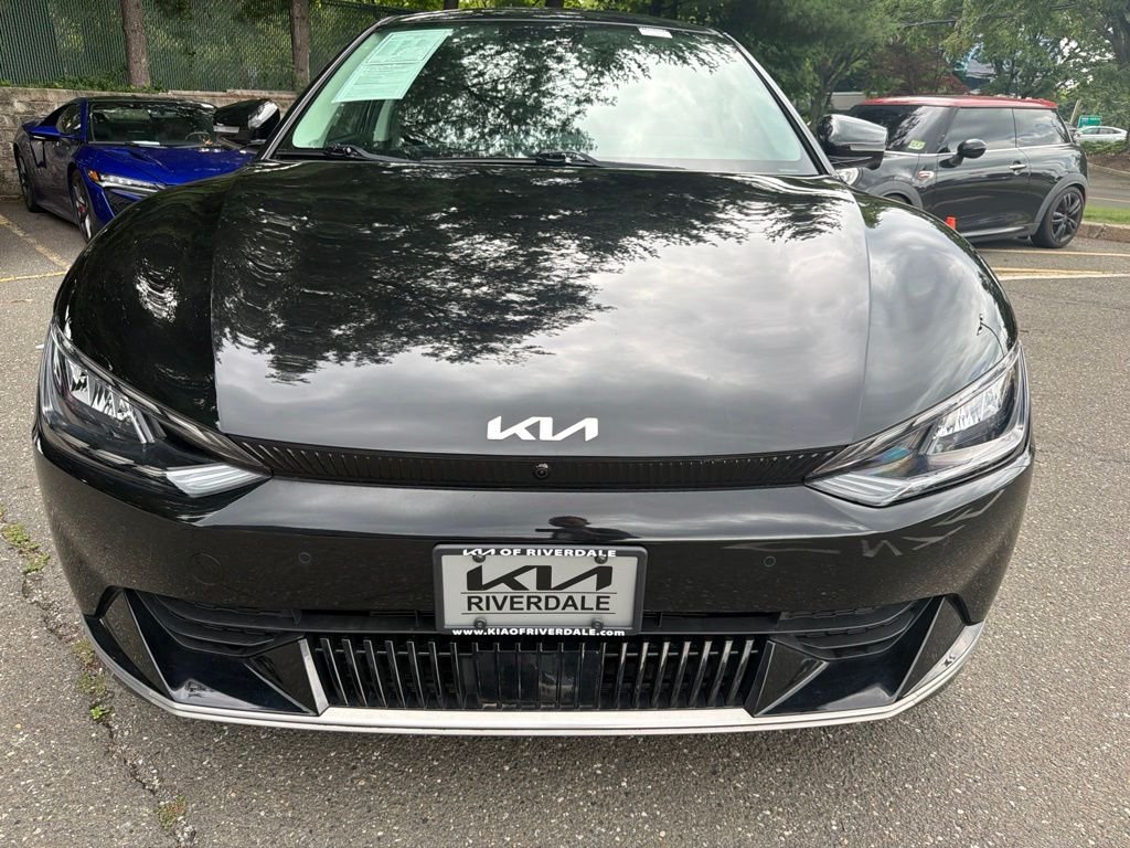Used 2023 Black Kia Wind image 10