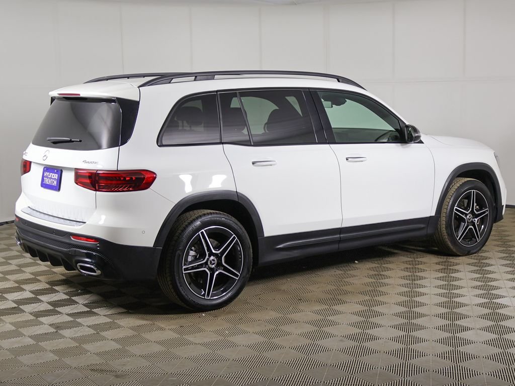 Used 2025 White Mercedes-Benz GLB 250 image 9